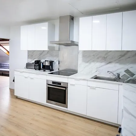 Hyper Centre 21 Bianca Apartment *